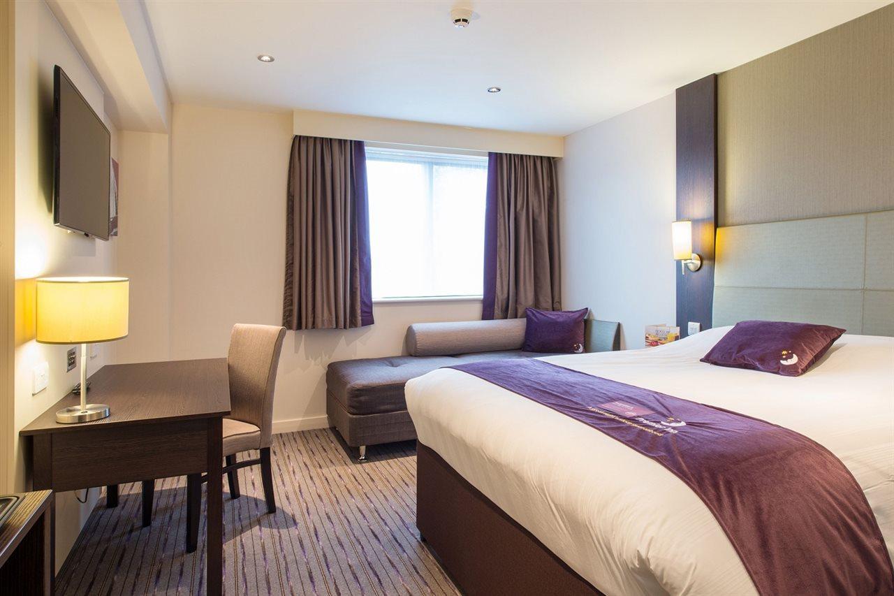 Premier Inn Basingstoke Town Centre מראה חיצוני תמונה