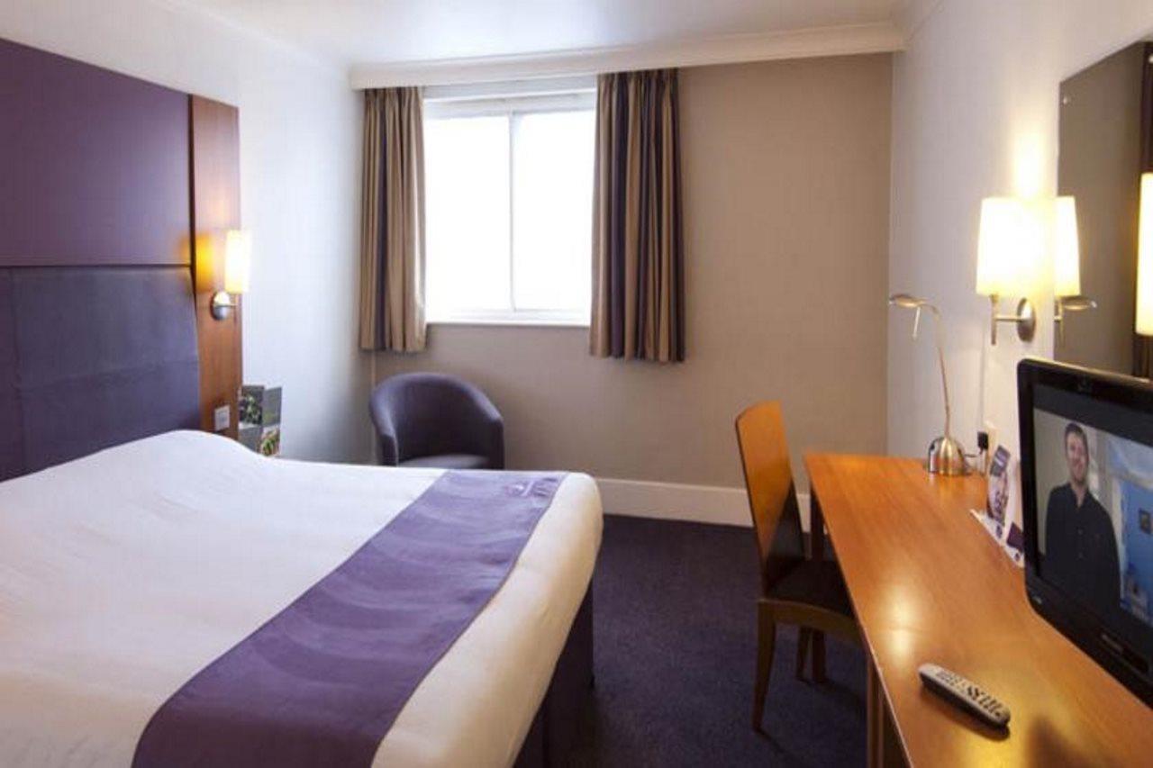 Premier Inn Basingstoke Town Centre מראה חיצוני תמונה